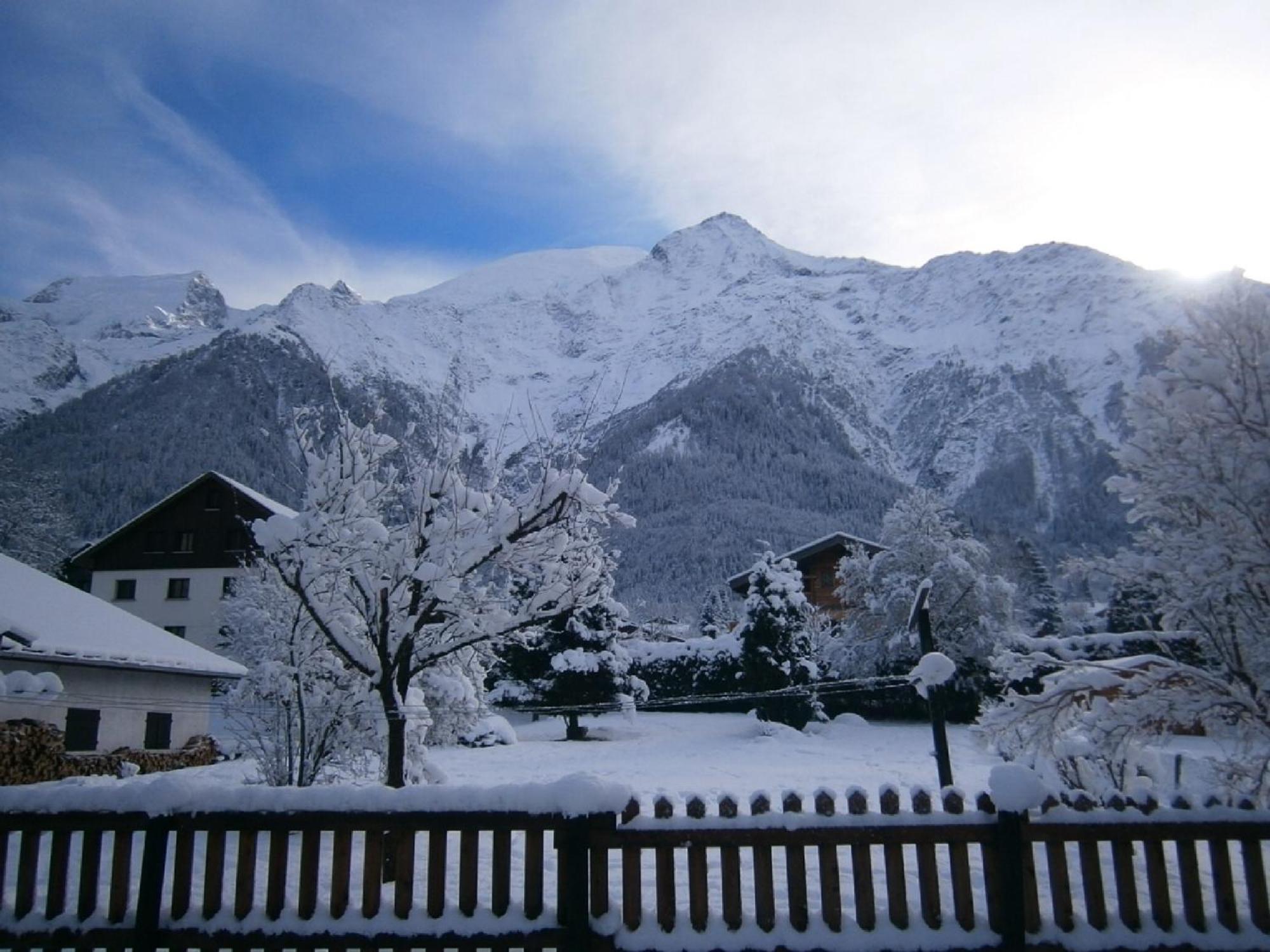 Les Chalets Du Bonheur Лез-Уш Номер фото