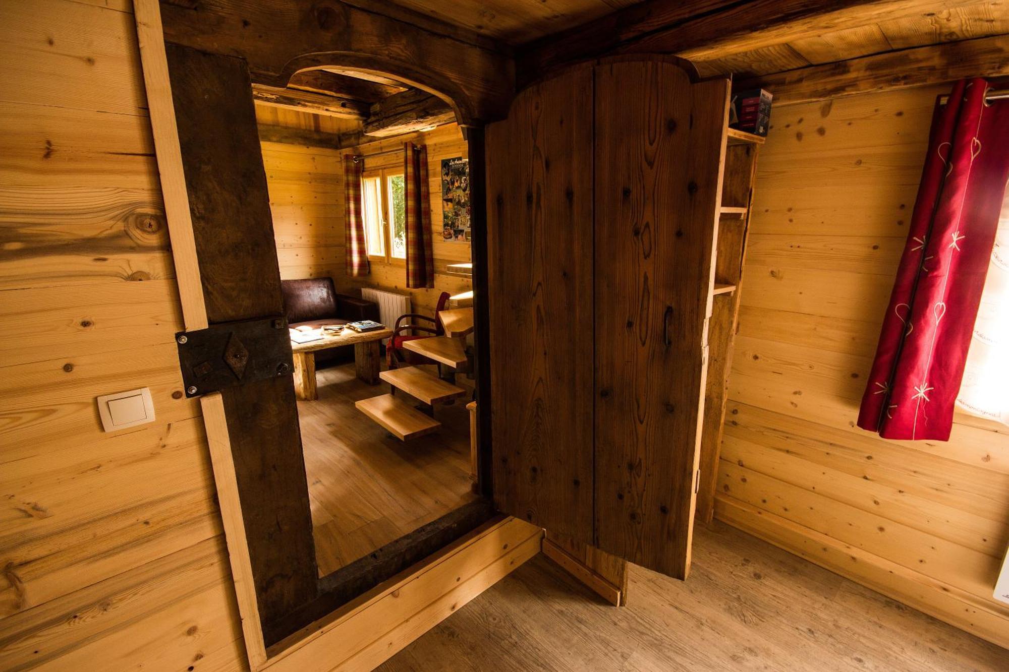 Les Chalets Du Bonheur Лез-Уш Номер фото
